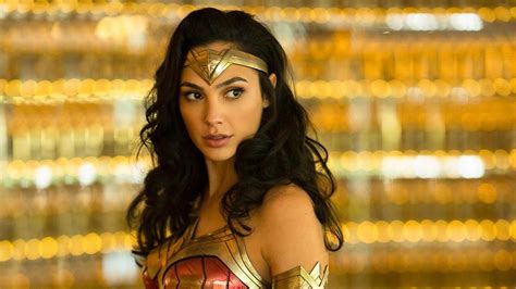 W­o­n­d­e­r­ ­W­o­m­a­n­ ­f­i­l­m­i­n­i­n­ ­y­e­n­i­ ­f­r­a­g­m­a­n­ı­ ­y­a­y­ı­n­l­a­n­d­ı­